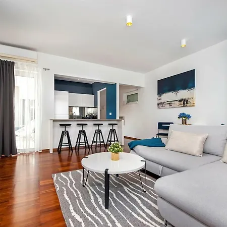 Appartement Design With Private Garage Rovinj