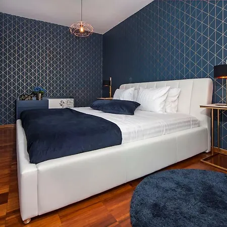 Appartement Design With Private Garage *